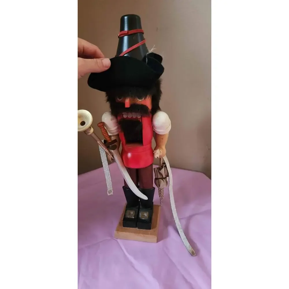 N/A nutcracker great